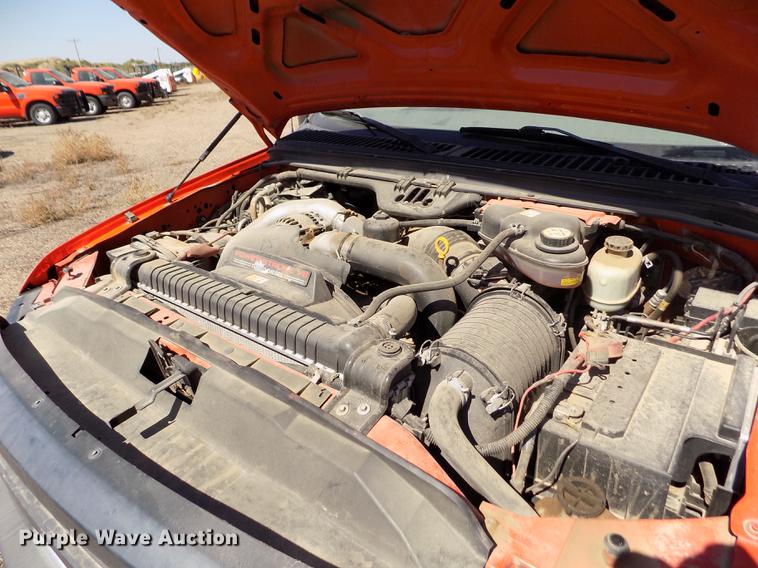 image for item DD5890 2006 Ford F250 Super Duty XL pickup truck