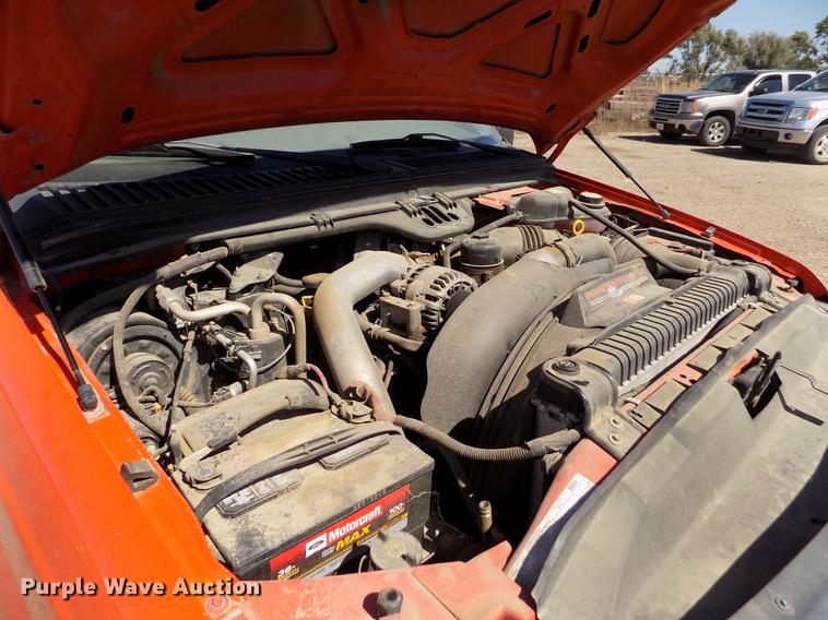 image for item DD5890 2006 Ford F250 Super Duty XL pickup truck