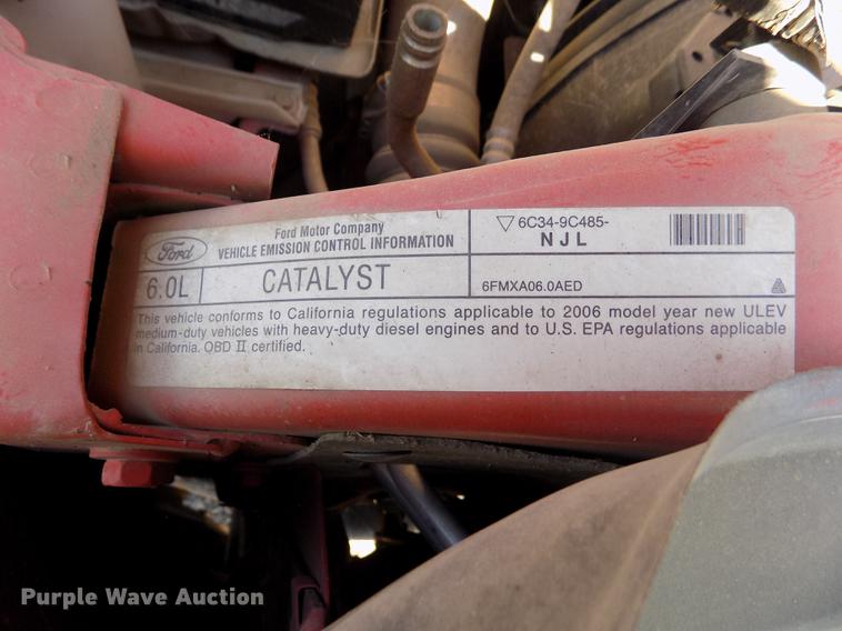 image for item DD5890 2006 Ford F250 Super Duty XL pickup truck