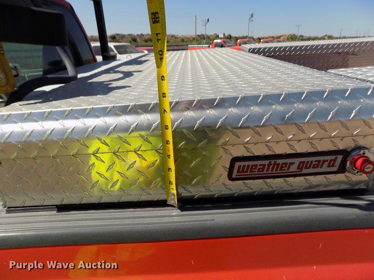 image for item DD5890 2006 Ford F250 Super Duty XL pickup truck