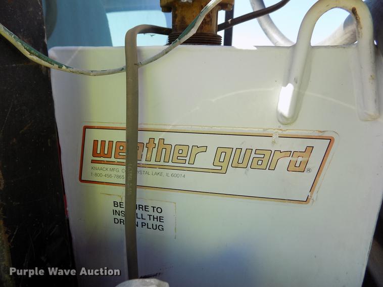 image for item DD5890 2006 Ford F250 Super Duty XL pickup truck