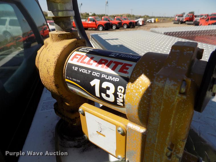 image for item DD5890 2006 Ford F250 Super Duty XL pickup truck