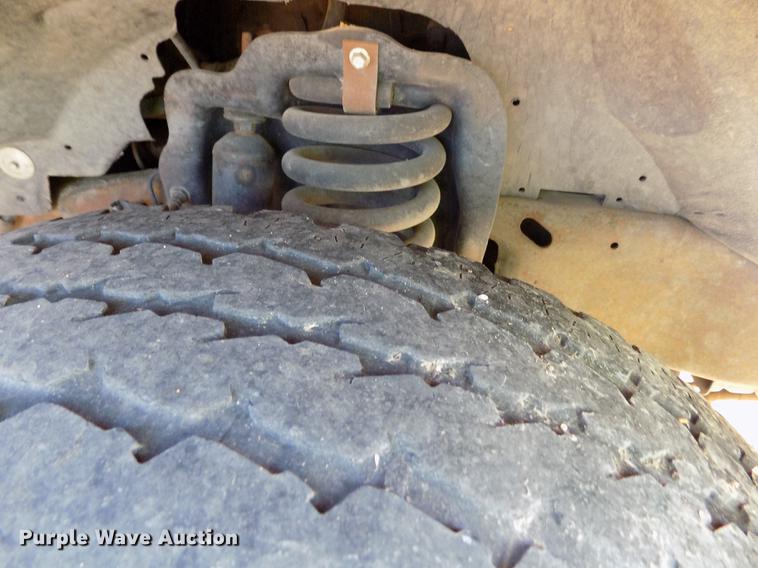 image for item DD5890 2006 Ford F250 Super Duty XL pickup truck