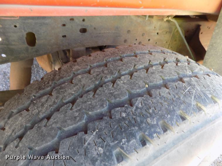 image for item DD5890 2006 Ford F250 Super Duty XL pickup truck