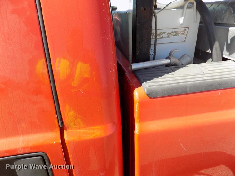 image for item DD5890 2006 Ford F250 Super Duty XL pickup truck