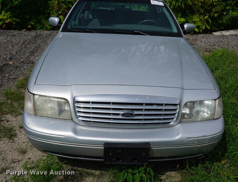image for item DD7901 2000 Ford Crown Victoria Police Interceptor