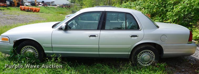 image for item DD7901 2000 Ford Crown Victoria Police Interceptor