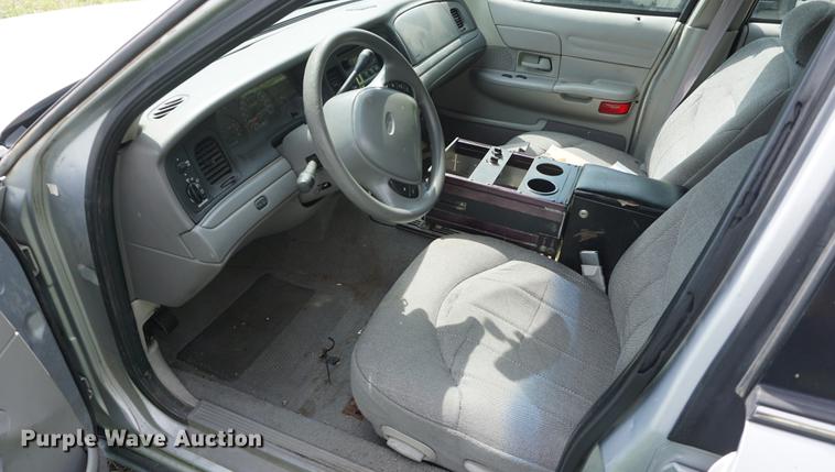 image for item DD7901 2000 Ford Crown Victoria Police Interceptor