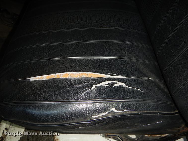 image for item DE1761 1980 Ford F600 jet fuel truck