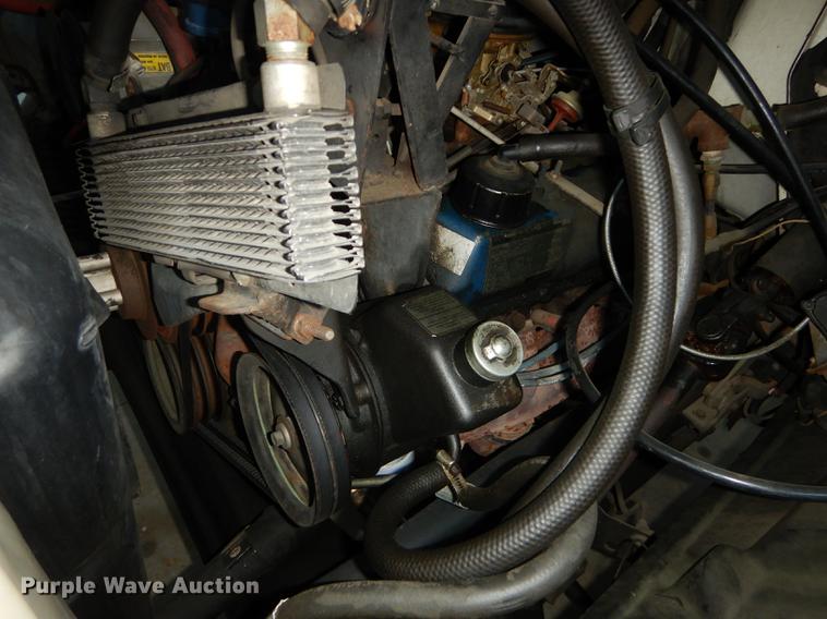 image for item DE1761 1980 Ford F600 jet fuel truck