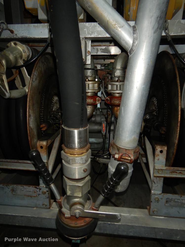 image for item DE1761 1980 Ford F600 jet fuel truck