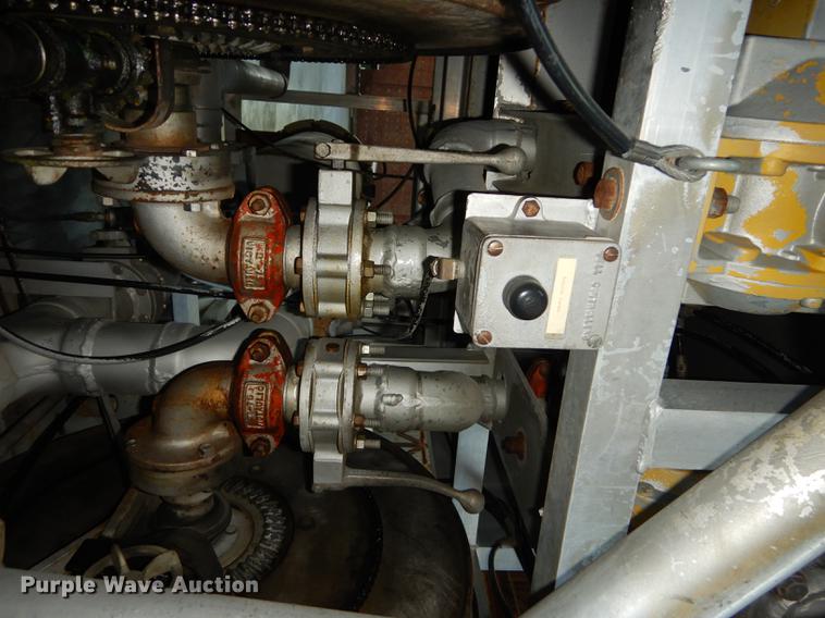 image for item DE1761 1980 Ford F600 jet fuel truck