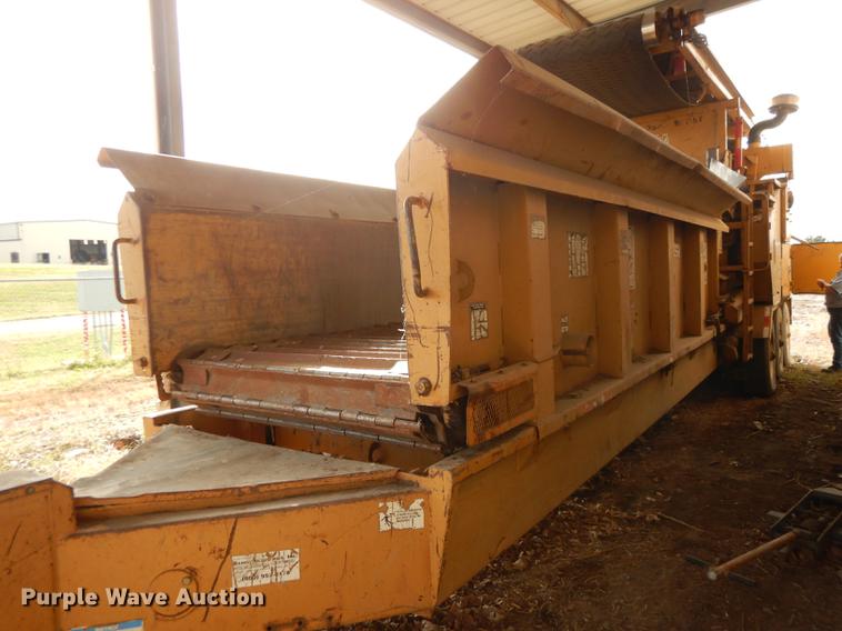 image for item DE1787 2002 Bandit 3680 Beast horizontal recycler/grinder