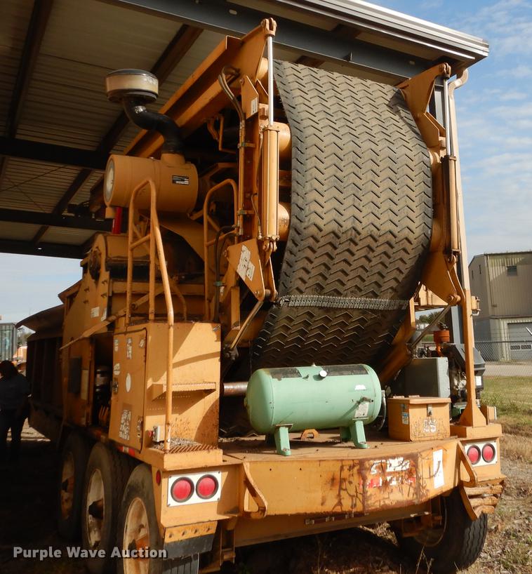 image for item DE1787 2002 Bandit 3680 Beast horizontal recycler/grinder