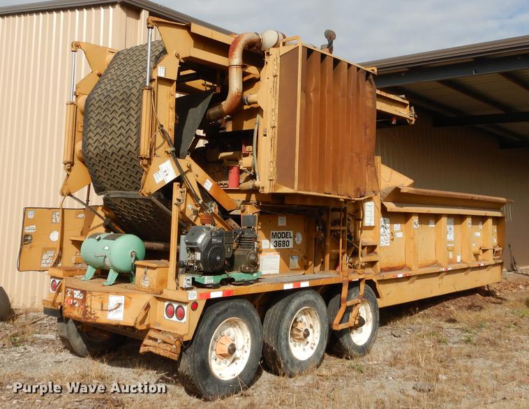 image for item DE1787 2002 Bandit 3680 Beast horizontal recycler/grinder