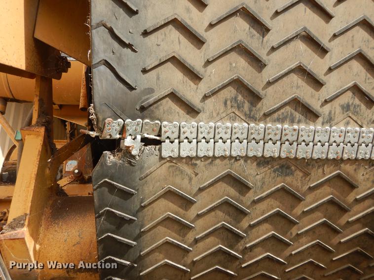 image for item DE1787 2002 Bandit 3680 Beast horizontal recycler/grinder