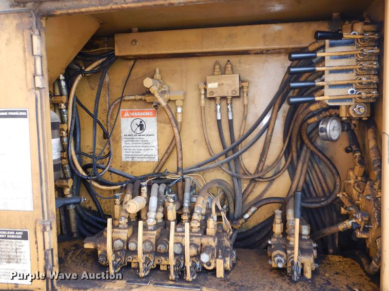 image for item DE1787 2002 Bandit 3680 Beast horizontal recycler/grinder