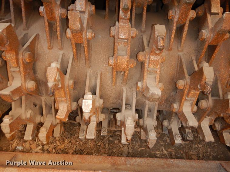 image for item DE1787 2002 Bandit 3680 Beast horizontal recycler/grinder