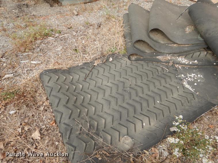 image for item DE1787 2002 Bandit 3680 Beast horizontal recycler/grinder