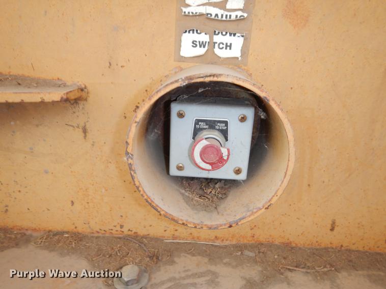 image for item DE1787 2002 Bandit 3680 Beast horizontal recycler/grinder