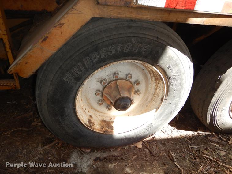 image for item DE1787 2002 Bandit 3680 Beast horizontal recycler/grinder