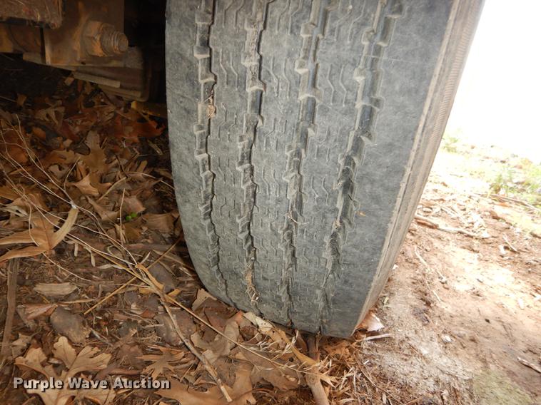 image for item DE1787 2002 Bandit 3680 Beast horizontal recycler/grinder