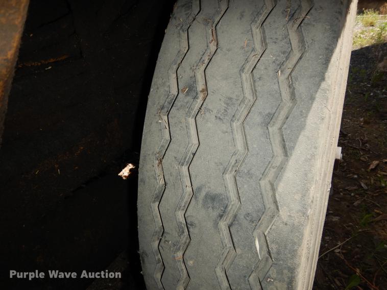 image for item DE1787 2002 Bandit 3680 Beast horizontal recycler/grinder