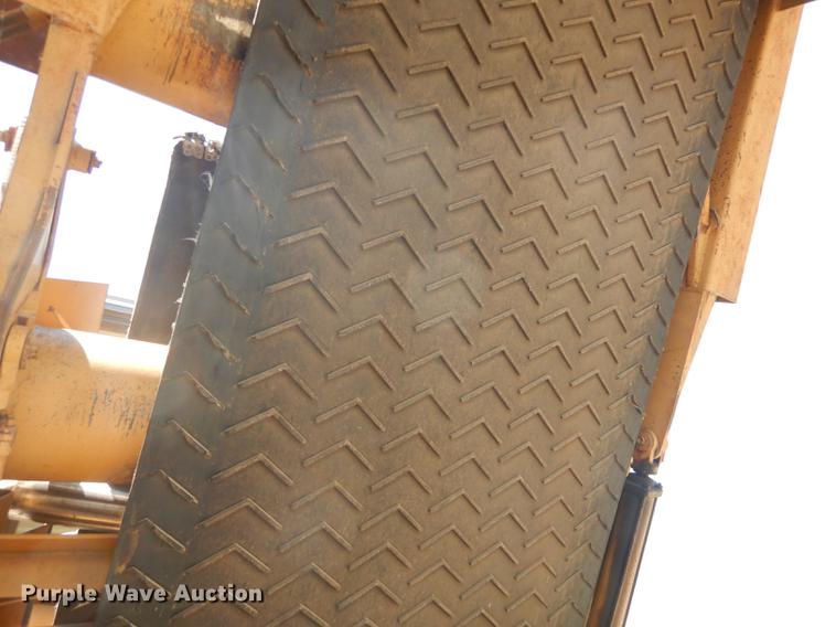 image for item DE1787 2002 Bandit 3680 Beast horizontal recycler/grinder