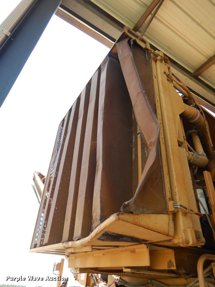 image for item DE1787 2002 Bandit 3680 Beast horizontal recycler/grinder