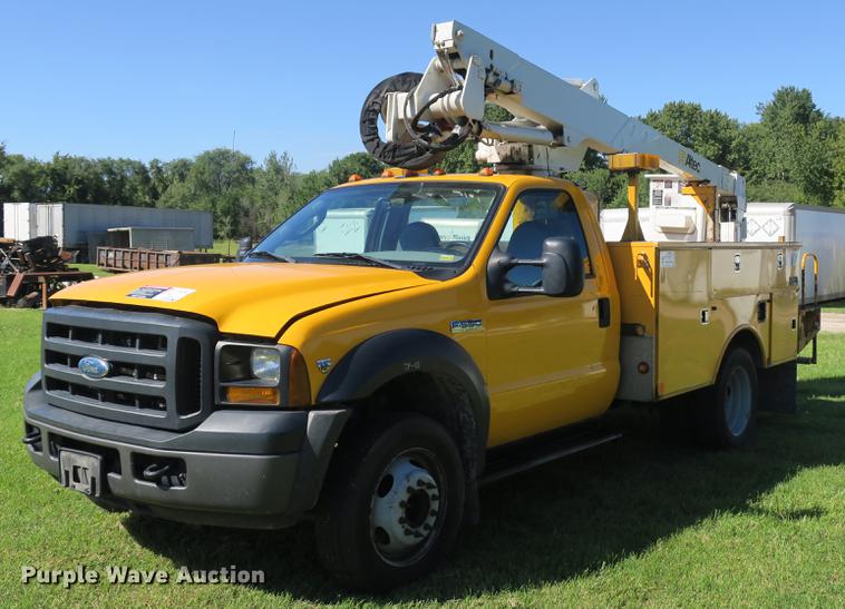 image for item DE3822 2007 Ford F550 bucket truck