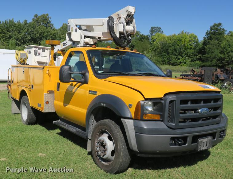 image for item DE3822 2007 Ford F550 bucket truck