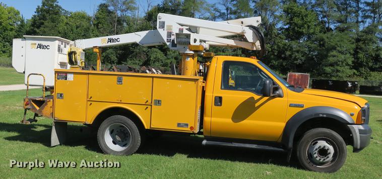 image for item DE3822 2007 Ford F550 bucket truck