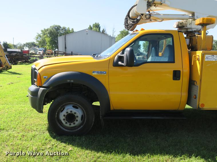 image for item DE3822 2007 Ford F550 bucket truck