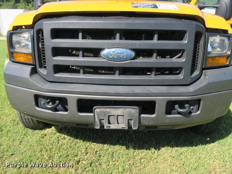 image for item DE3822 2007 Ford F550 bucket truck