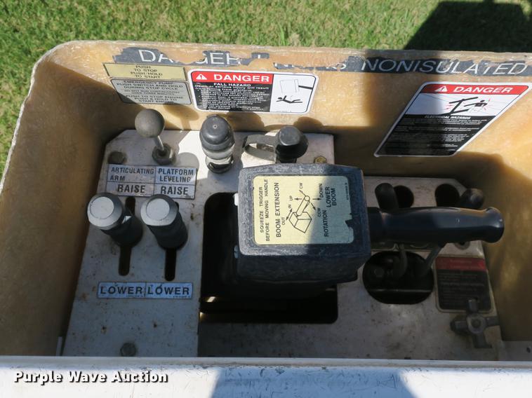 image for item DE3822 2007 Ford F550 bucket truck