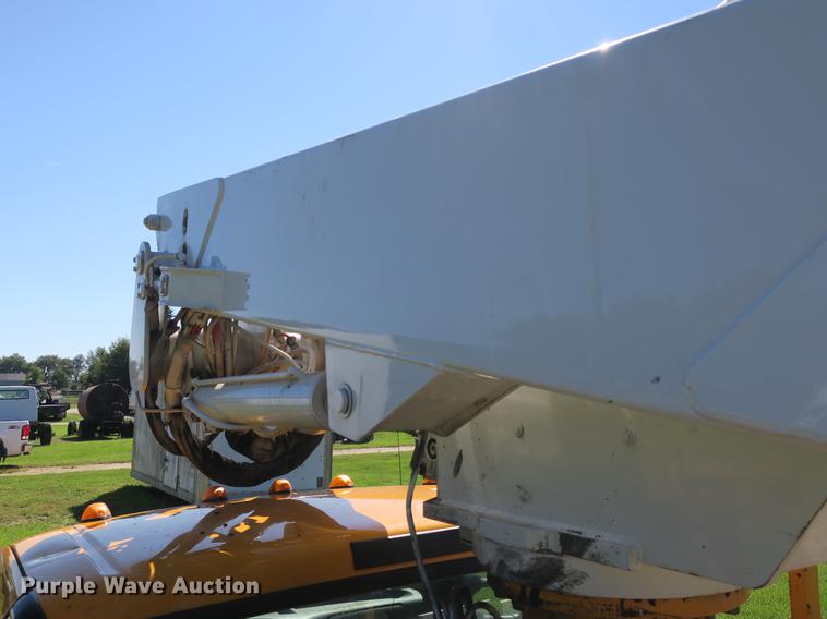 image for item DE3822 2007 Ford F550 bucket truck