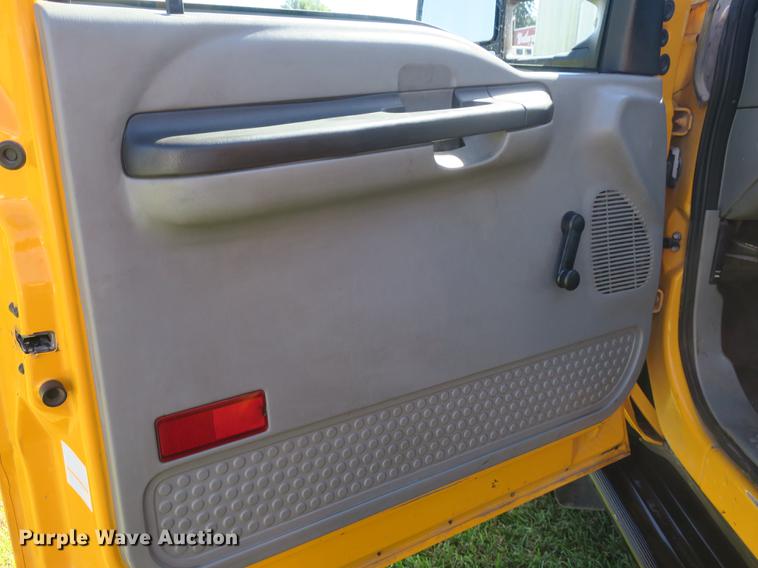 image for item DE3822 2007 Ford F550 bucket truck