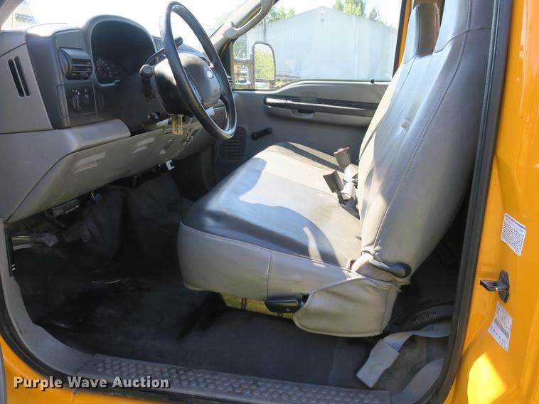 image for item DE3822 2007 Ford F550 bucket truck