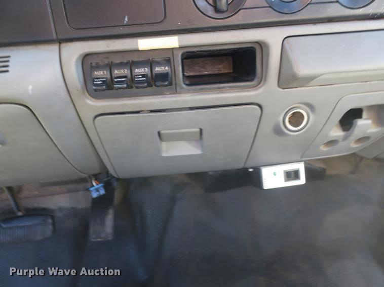 image for item DE3822 2007 Ford F550 bucket truck