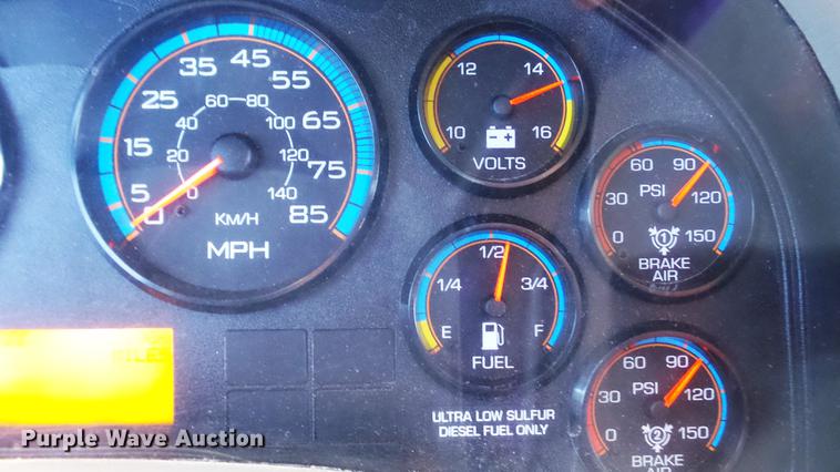 image for item DE4902 2015 International WorkStar 7500 dump truck