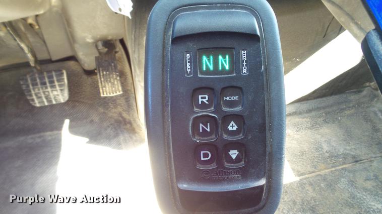 image for item DE4902 2015 International WorkStar 7500 dump truck