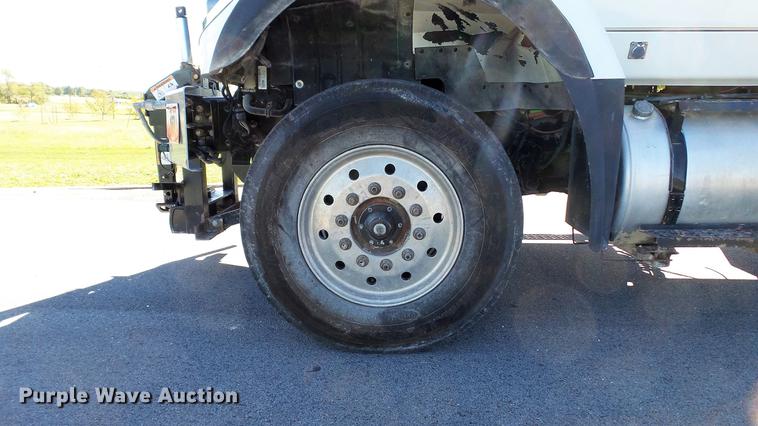 image for item DE4902 2015 International WorkStar 7500 dump truck