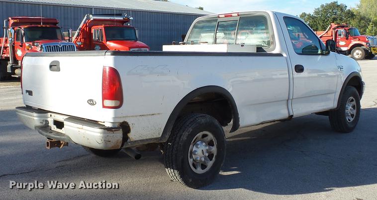 image for item DE4908 2000 Ford F150 pickup truck