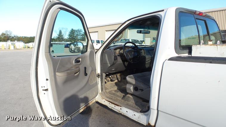 image for item DE4908 2000 Ford F150 pickup truck