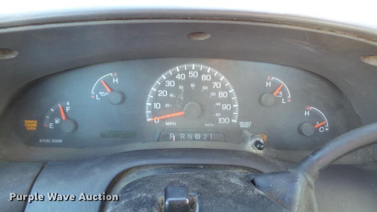 image for item DE4908 2000 Ford F150 pickup truck