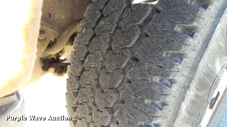 image for item DE4908 2000 Ford F150 pickup truck