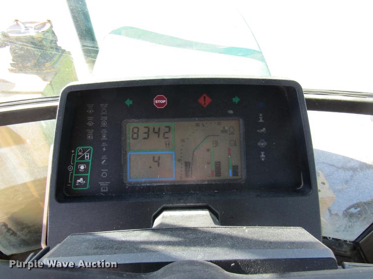 image for item DE4909 2000 John Deere 7210 tractor