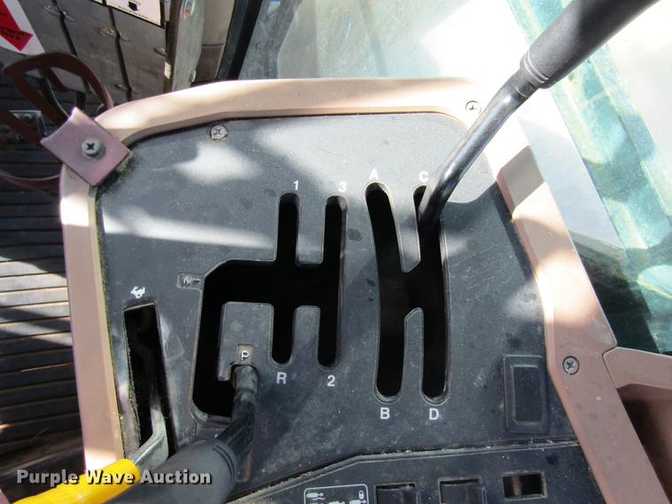 image for item DE4909 2000 John Deere 7210 tractor