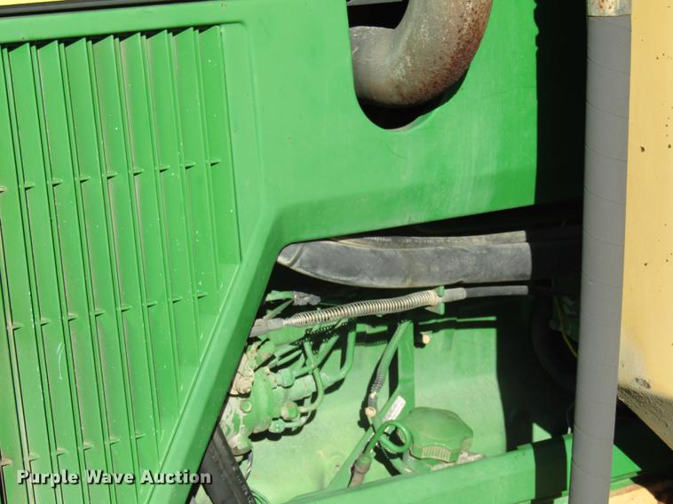 image for item DE4909 2000 John Deere 7210 tractor