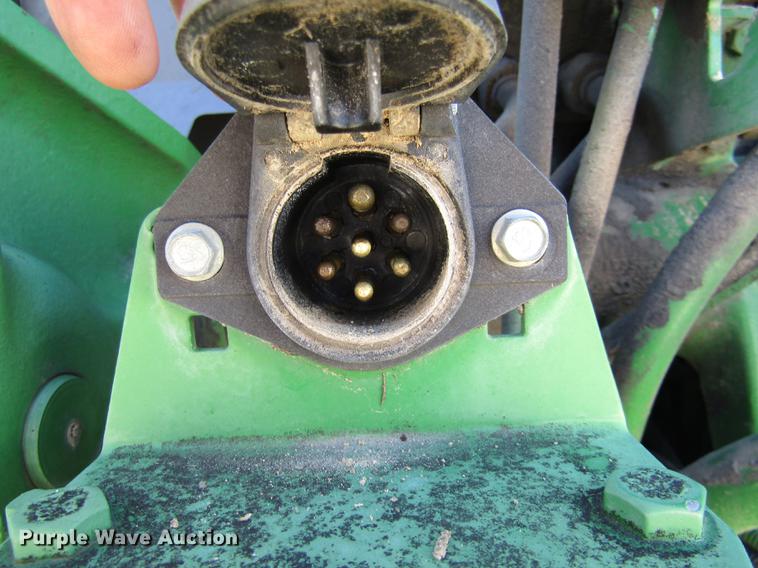 image for item DE4909 2000 John Deere 7210 tractor